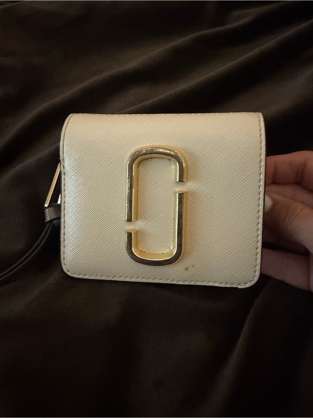 Marc Jacobs Cream Leather Compact Wallet with Gold Logo